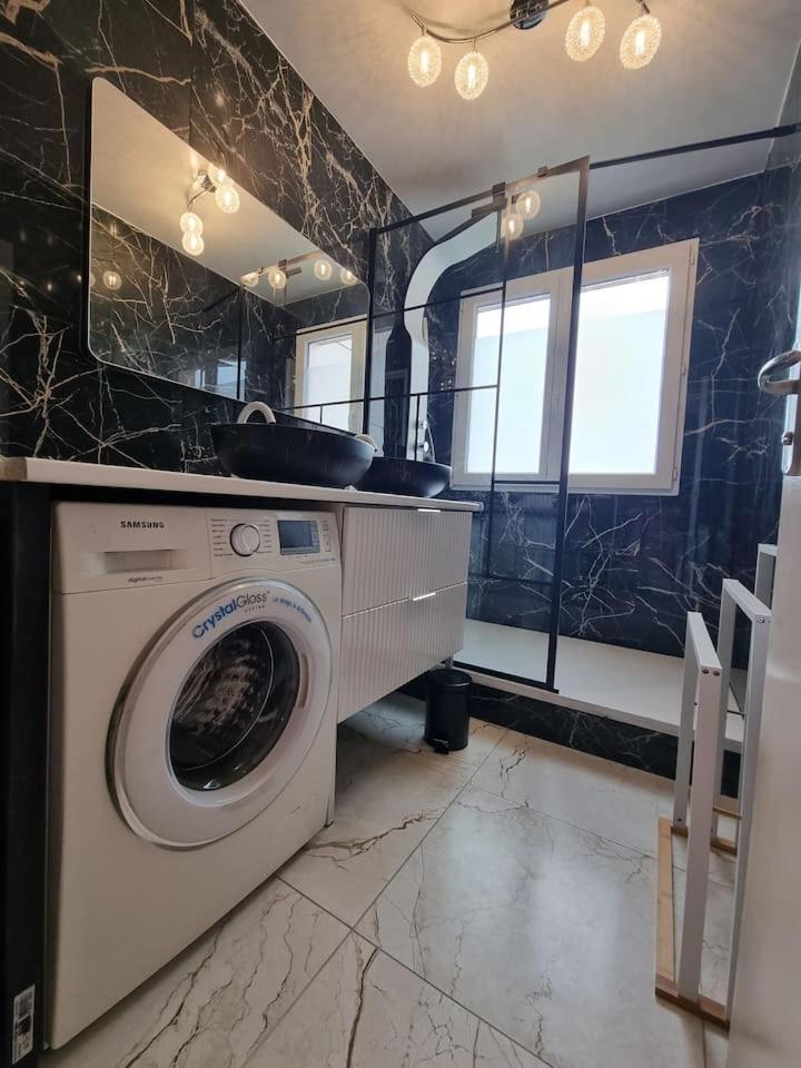 Grand Appartement 3 Chambres Disney - Paris - 82M2 Neuilly-sur-Marne Exteriör bild