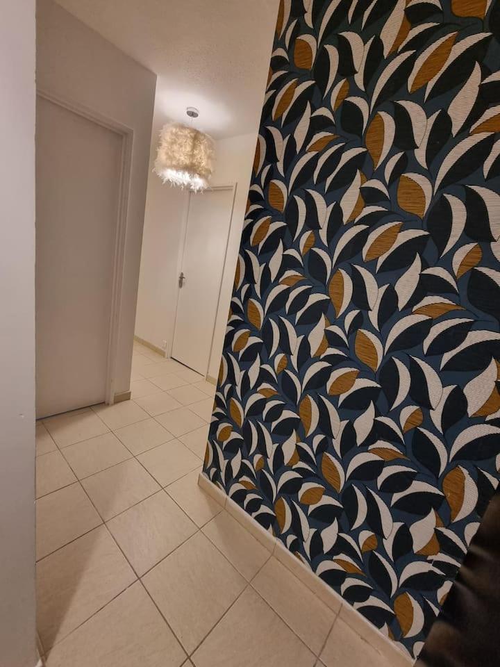 Grand Appartement 3 Chambres Disney - Paris - 82M2 Neuilly-sur-Marne Exteriör bild