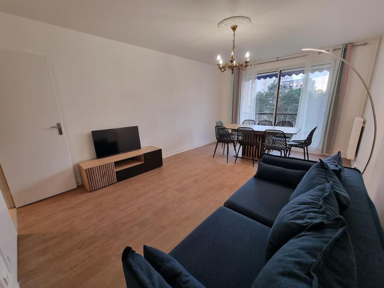 Grand Appartement 3 Chambres Disney - Paris - 82M2 Neuilly-sur-Marne Exteriör bild