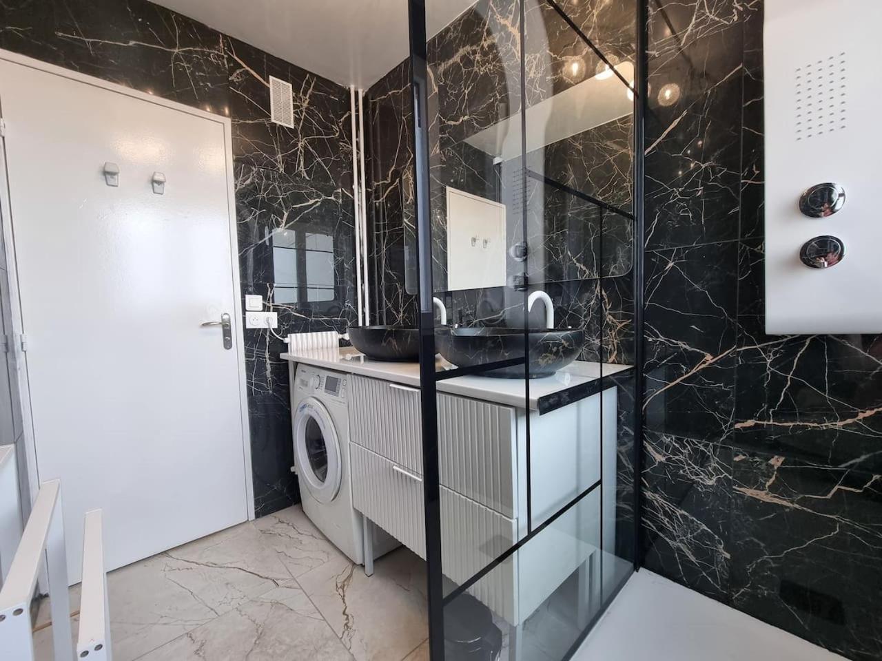 Grand Appartement 3 Chambres Disney - Paris - 82M2 Neuilly-sur-Marne Exteriör bild