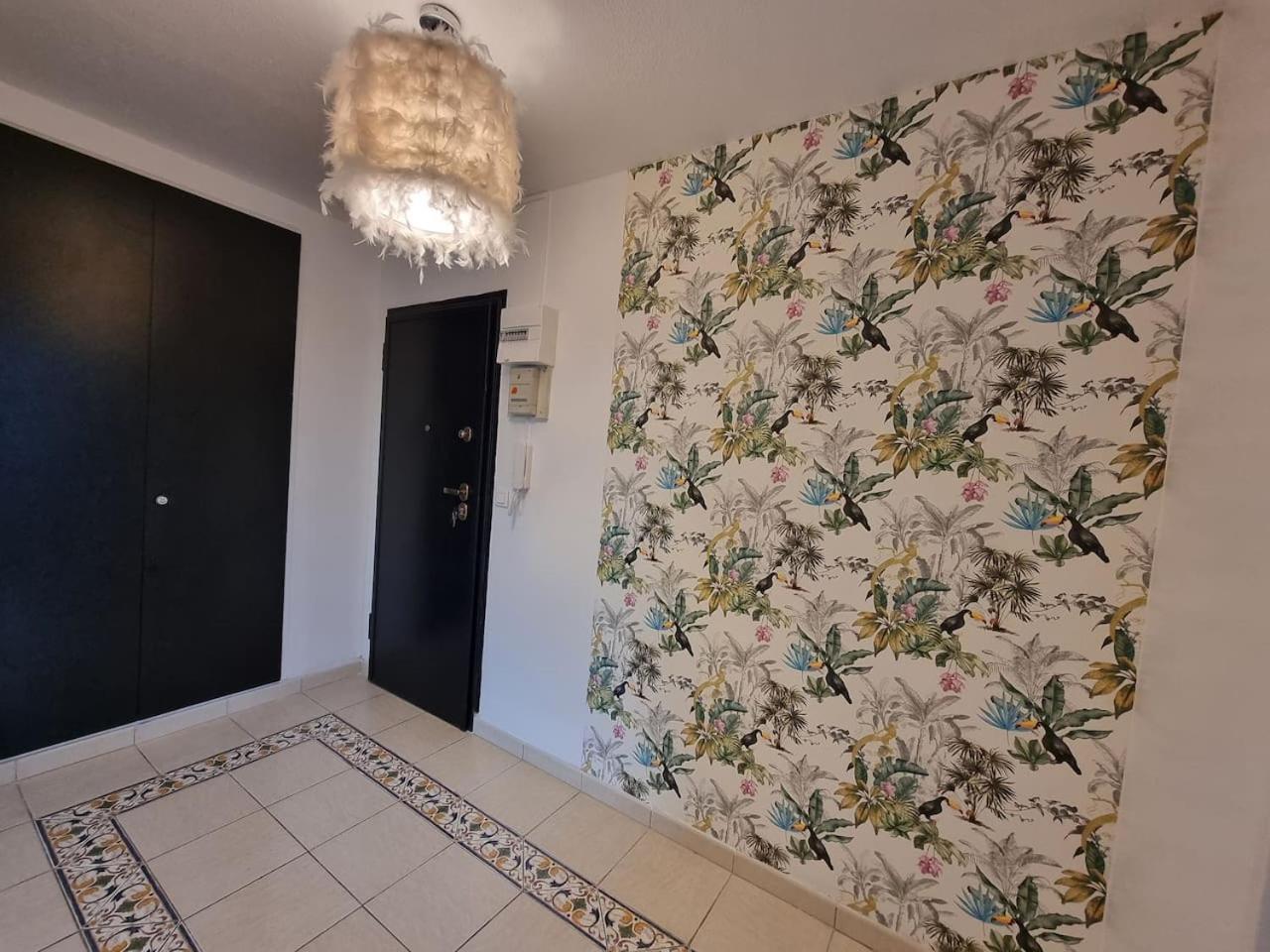 Grand Appartement 3 Chambres Disney - Paris - 82M2 Neuilly-sur-Marne Exteriör bild