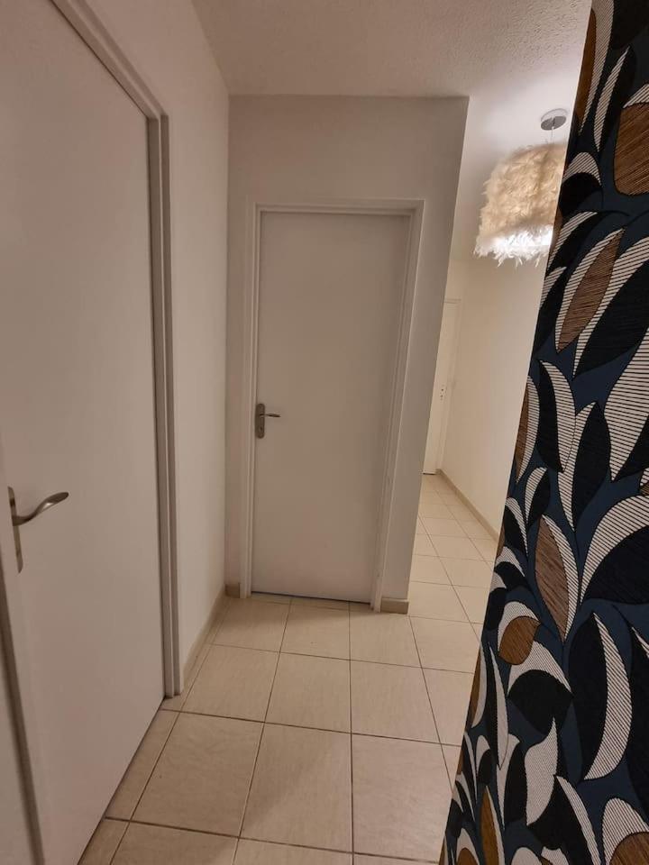Grand Appartement 3 Chambres Disney - Paris - 82M2 Neuilly-sur-Marne Exteriör bild
