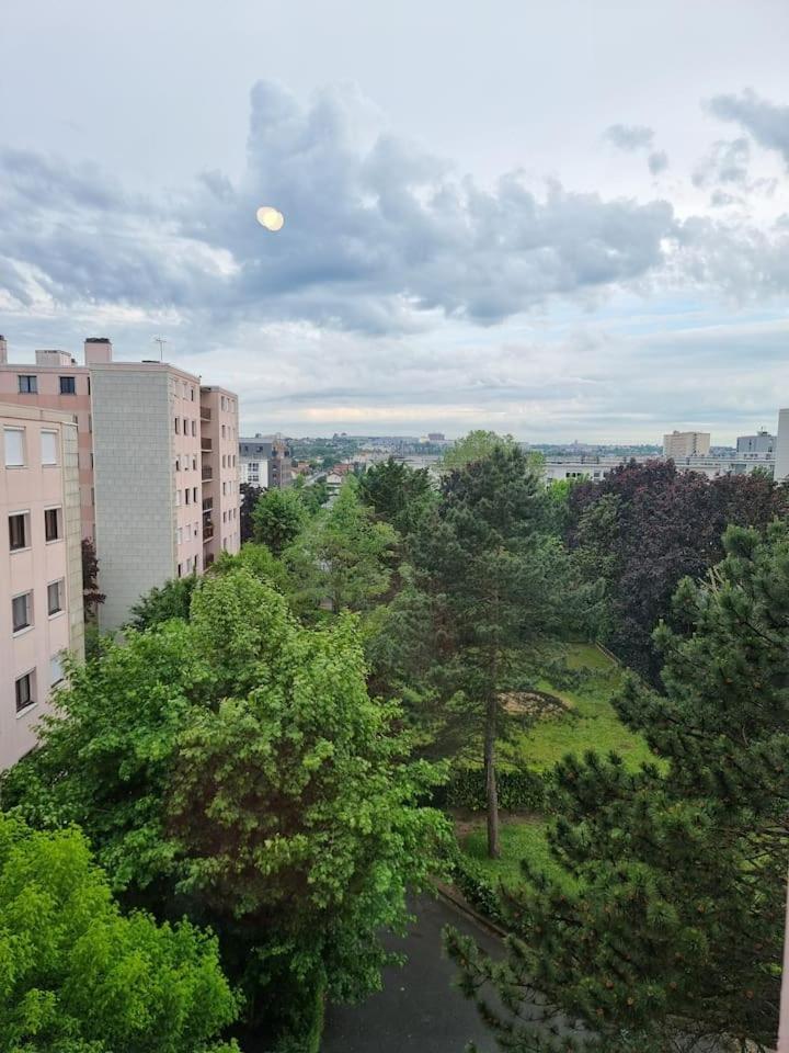 Grand Appartement 3 Chambres Disney - Paris - 82M2 Neuilly-sur-Marne Exteriör bild