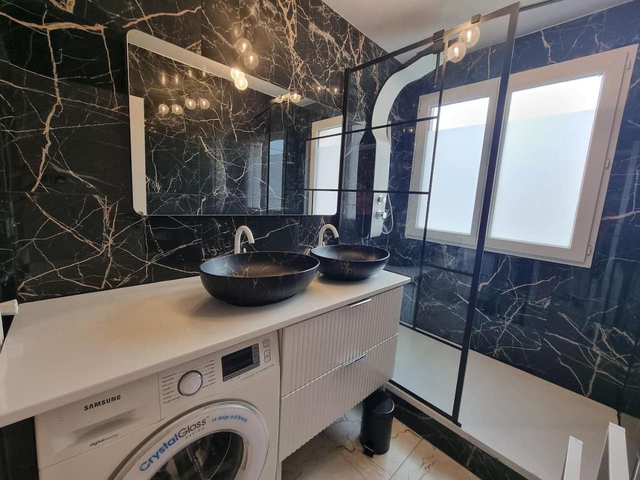 Grand Appartement 3 Chambres Disney - Paris - 82M2 Neuilly-sur-Marne Exteriör bild