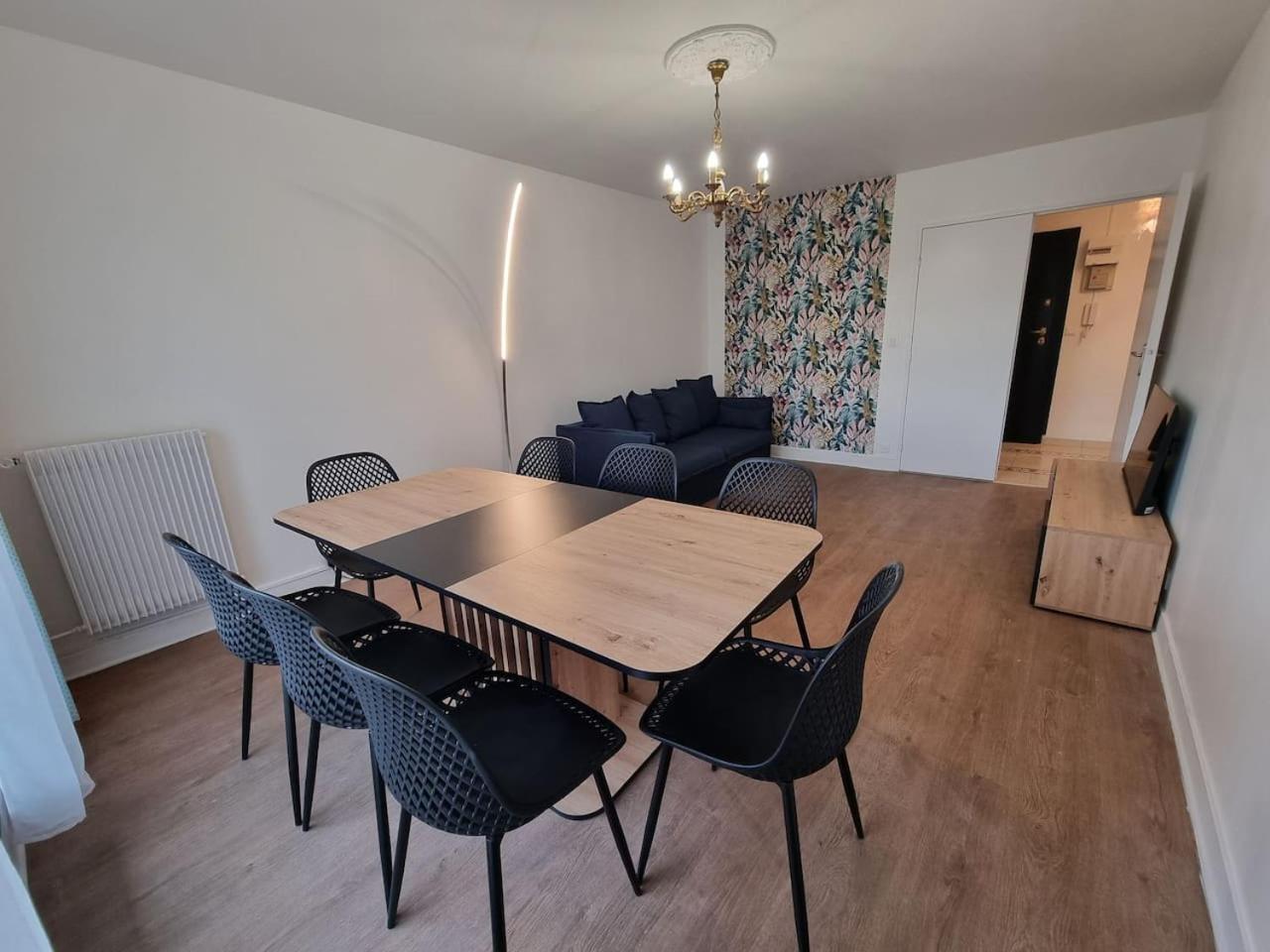 Grand Appartement 3 Chambres Disney - Paris - 82M2 Neuilly-sur-Marne Exteriör bild
